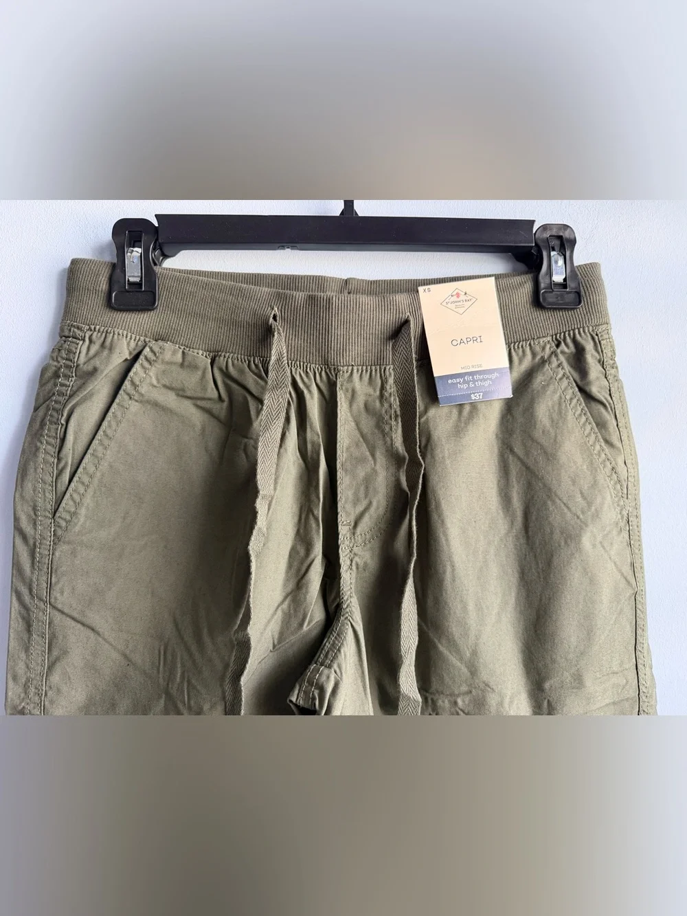 St. John's Bay Womens Green Mid Rise Capri Cargo Pants Size XS